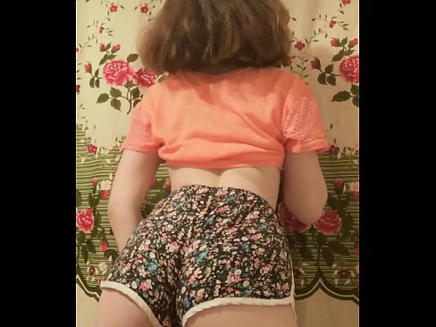 ❤️ Leanabh òg sexy a ’toirt dheth na shorts aice air a’ chamara ❤️ Porno fb aig porn gd.com-milf-300.ru ❤
