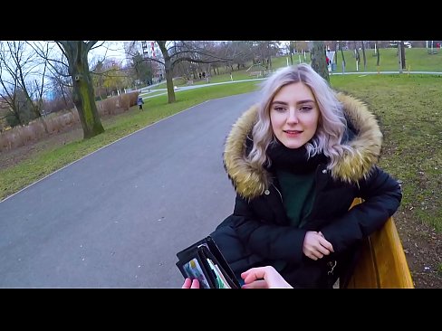 ❤️ Swallows hot cum coigreach airson airgead - blowjob anns a 'phàirc le Eva Elfie ❤️ Porno fb aig porn gd.com-milf-300.ru ❤